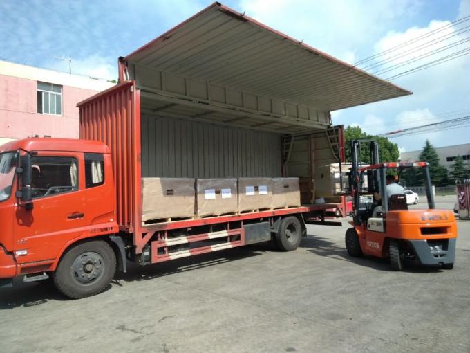 편리한 수출을 위해 모듈화 두 구성 요소 접착제 스프레이 장비 10