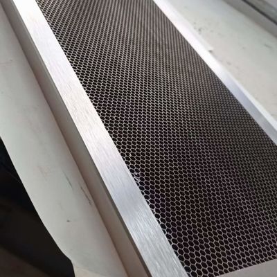 커스터마이징 할 수 있는 대형 스테인리스 스틸 꿀집 환기 꿀집 판 2500x2000mm