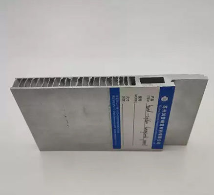 1000*2000mm 크기 용접 알루미늄 허니컴 패널, 내부 부유 지붕에 사용