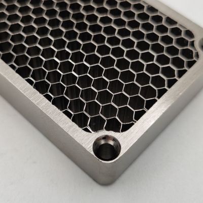 스테인리스 스틸 프레임 금속 꿀집 코어 20x20mm EMI 보호