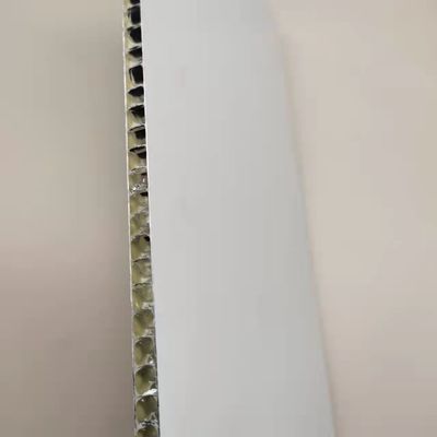 환경 친화적 인 FRP 꿀집 패널 1600x2150mm 높은 기계적 강도